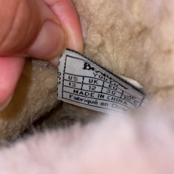 ❄️GUC BEARPAW LAVENDER AND PINK BAILY BOOT❄️ - Picture 8 of 9